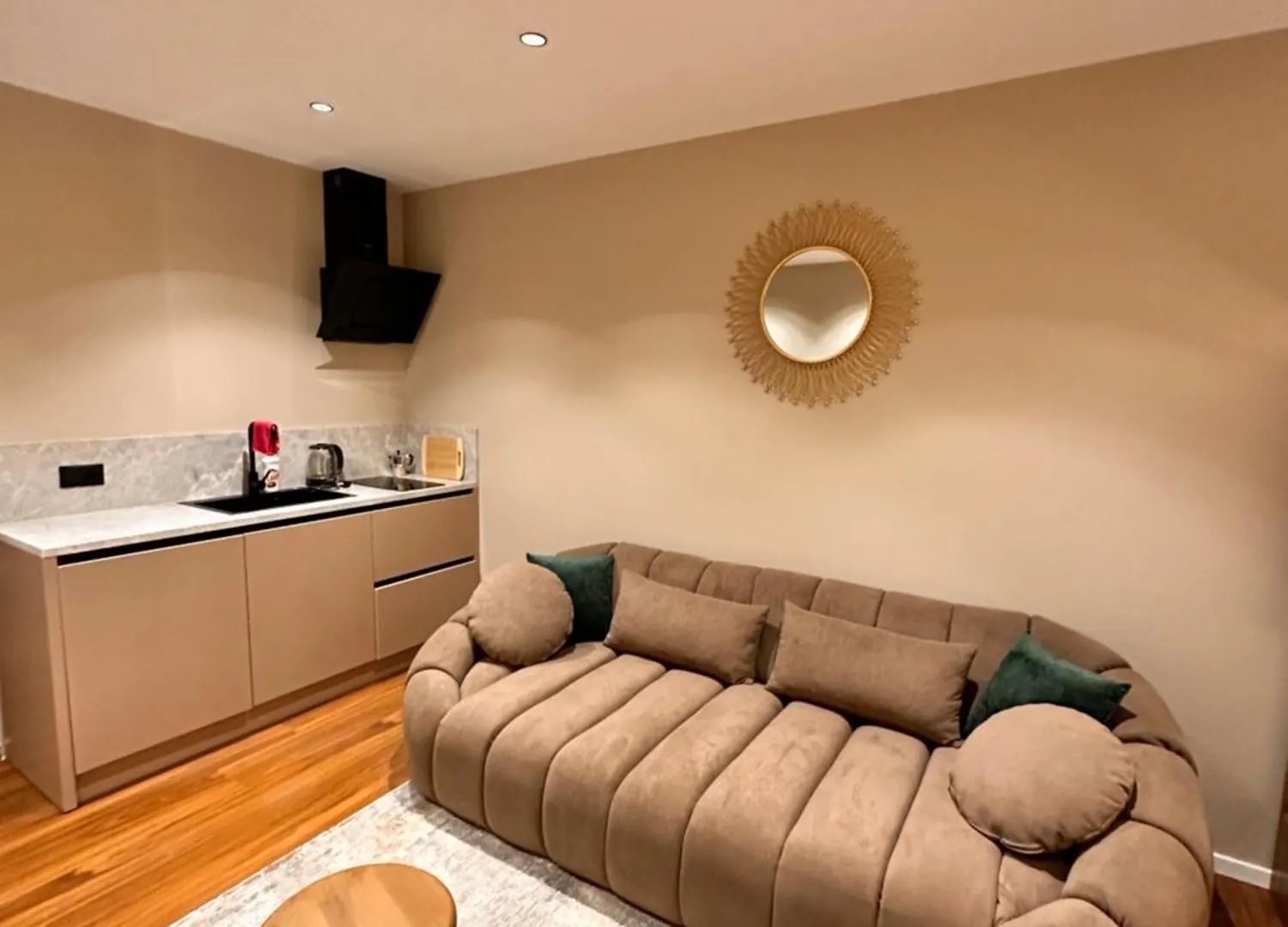 Aia Suites & Apartments Tirana 0*,
