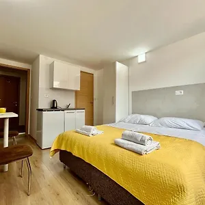 https://apartmani-roza.in-istria.net